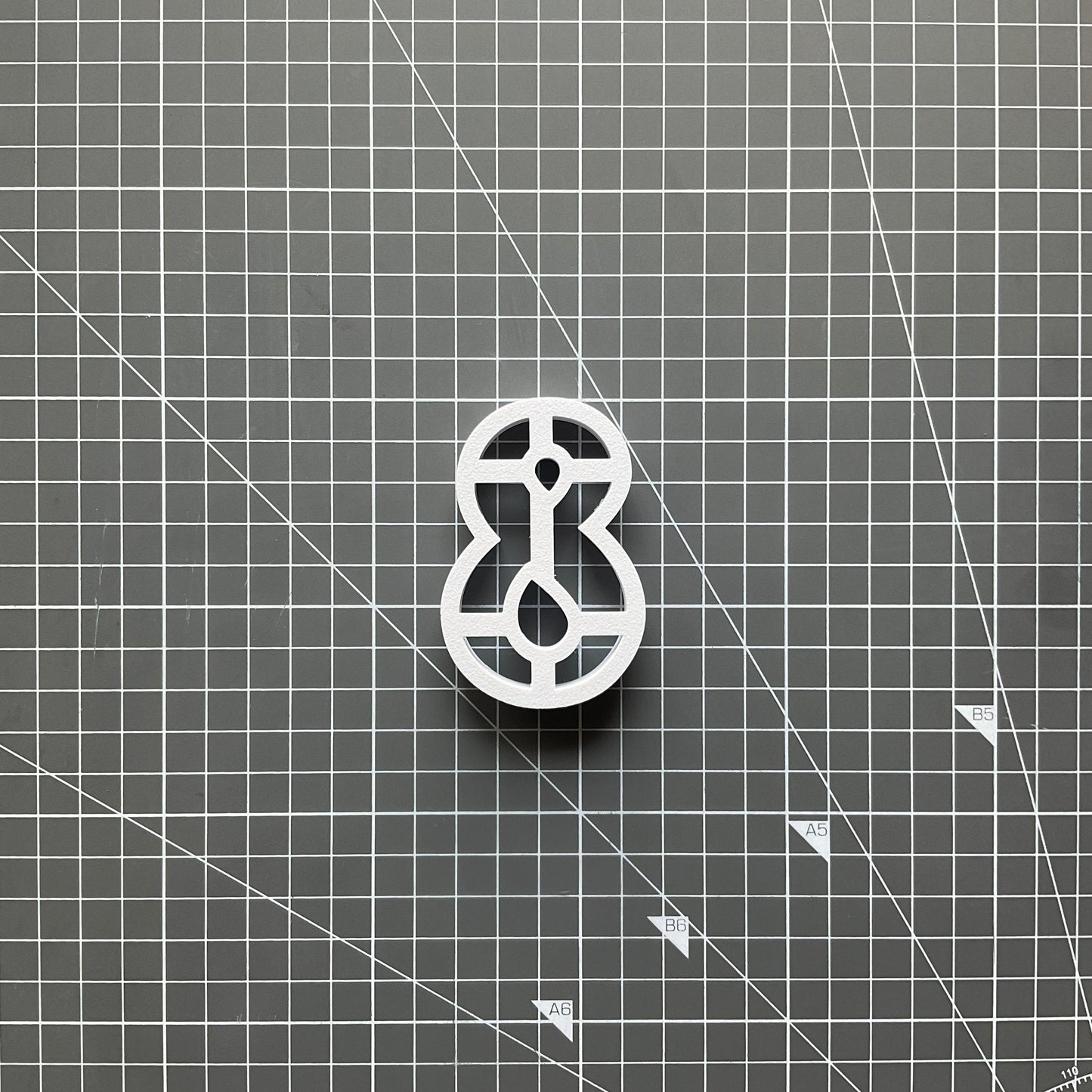 Number v4 Slim with Border